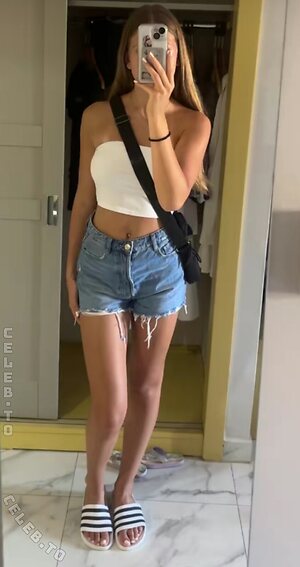 02.queenice Nude Leaked Photo #3