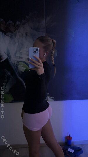 02.queenice photo