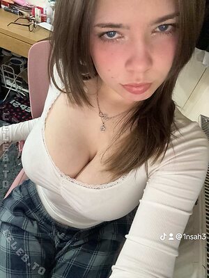 1nsah3 Nude Leaked Photo #26