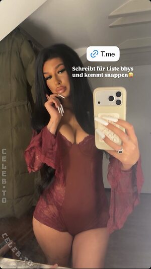 28.leyla Nude Leaked Photo #18