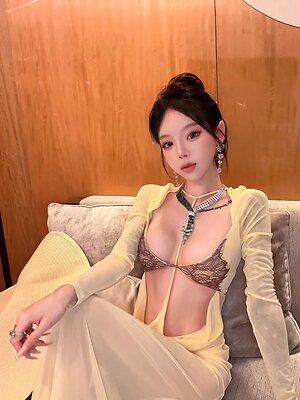 @2.h.e.1 leaked photo #2