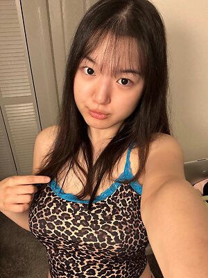 5luttybrownie leaked photo #7