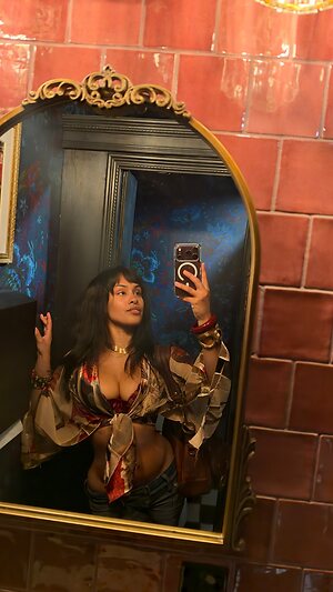 Aaliyeezy