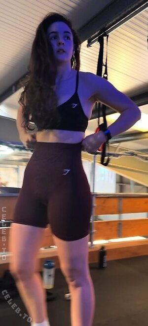 Abbi Pulling Nude Leaked Photo #4