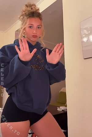 Abby Champlin Nude Leaked Photo #16