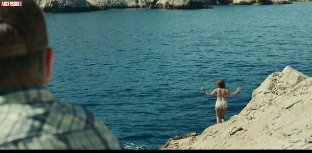 Abigail Breslin leaked photo #10
