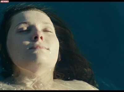 Abigail Breslin leaked photo #11