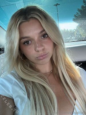 Abigail Lutz Nude Photos