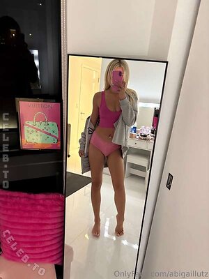 Abigail Lutz Nude Leaked Photo #304