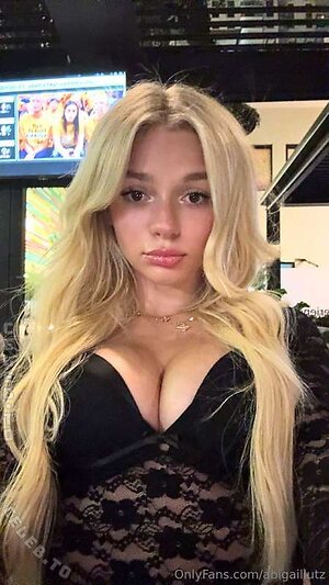 Abigail Lutz Nude Leaked Photo #318