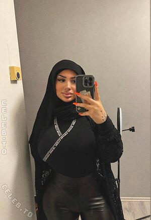 abir.zrk Nude Leaked Photo #10