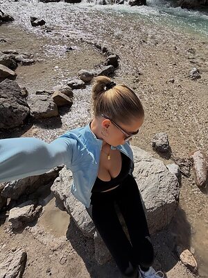 actuallyyhelen leaked photo #15