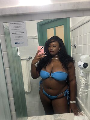 Adaobi Chaves leaked photo #9