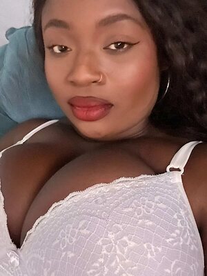 Adaobi Chaves leaked photo #17
