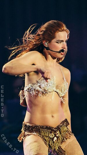 Addison Rae Nude Photos