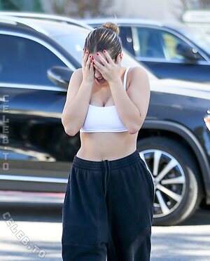 Addison Rae Nude Leaked Photo #89