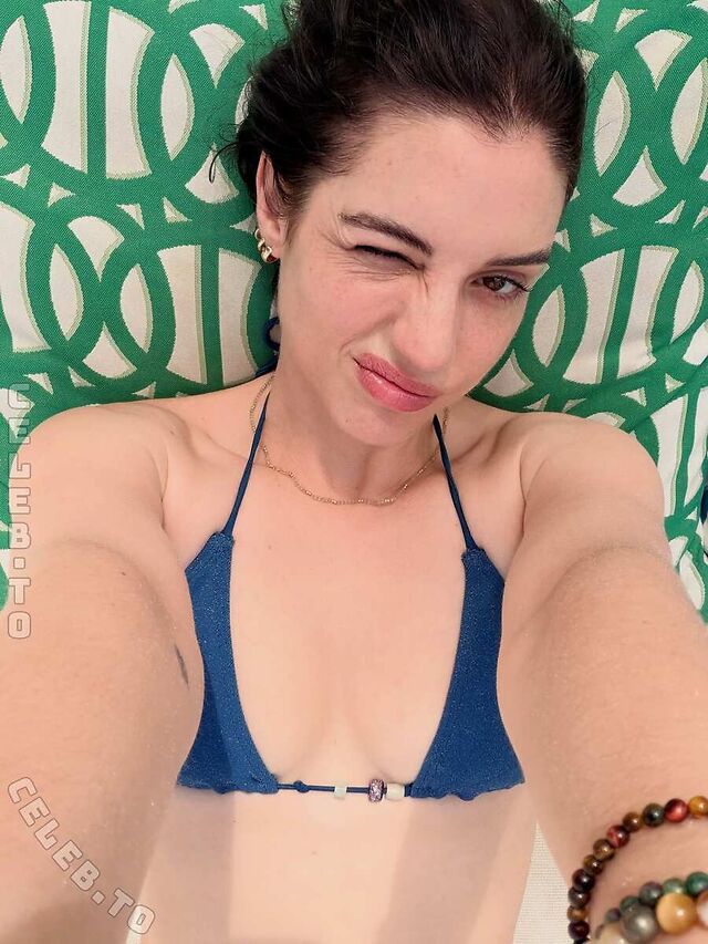 Adelaide Kane leaked photos