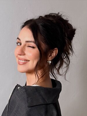 Adelaide Kane leaked photo #27