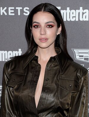 Adelaide Kane leaked photo #40