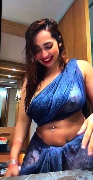 Aditi Mistry leaked photo #87
