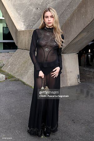 Adèle Castillon leaked photo #4