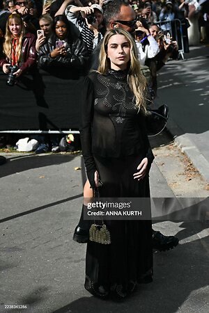 Adèle Castillon leaked photo #7