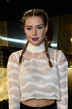 Adèle Exarchopoulos photo
