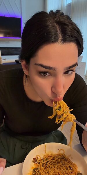 adolladola leaked photo #8
