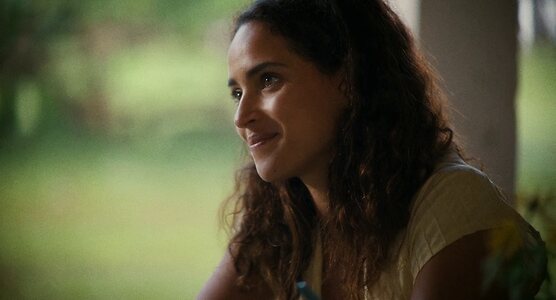 Adria Arjona