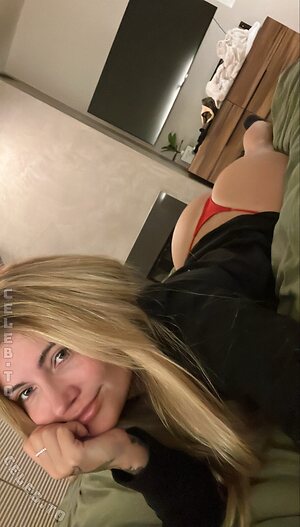 Adria Rae photo