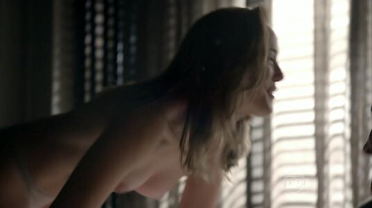 Adriana Birolli leaked photo #20