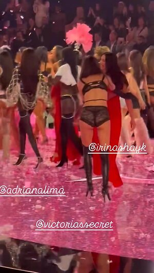 Adriana Lima collection leaked photo #30