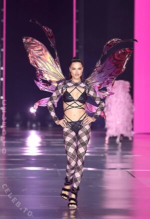 Adriana Lima leaked photo #100