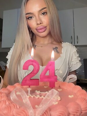 adriana.11177 leaked photo #5