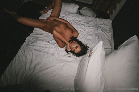 Adrianna Karkowsk@ leaked photo #29