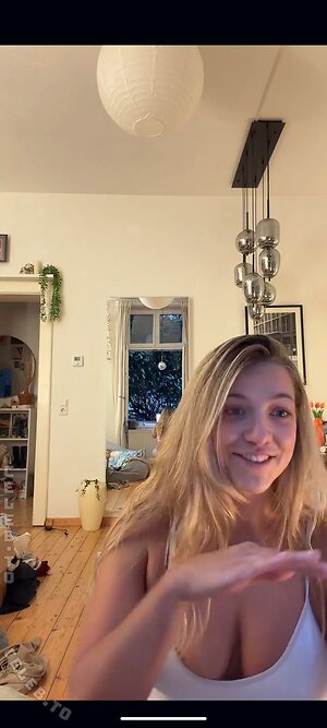 adri.chaos leaked photo #14