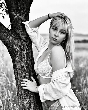 Aelarax Nude Leaked Photo #44