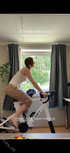 Affe auf Bike photo