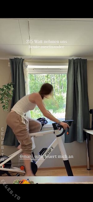 Affe auf Bike photo