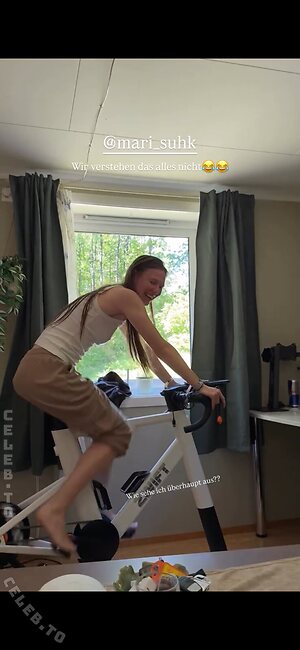Affe auf Bike photo
