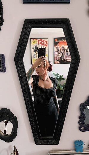 Aggy leaked photo #7