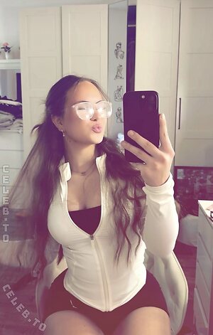 aileen.slf Nude Leaked Photo #2