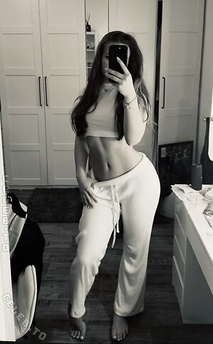 aileen.slf Nude Leaked Photo #3