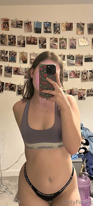 Aimee Townsend Nude Leaked Photo #17