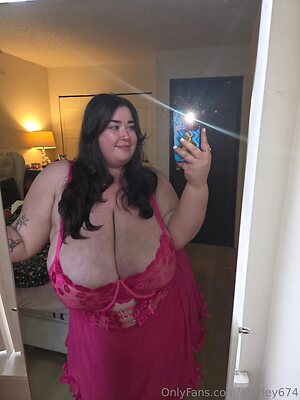 Aimee T's Nude Leaked Photo #78