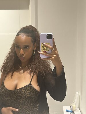 Aisha leaked photo #7