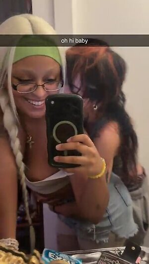 AJ leaked photo #3