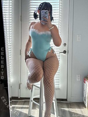 akakumiu Nude Leaked Photo #24