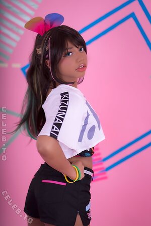 Akane Araragi More Nude Photos