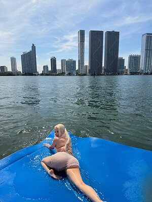 Alabama Barker leaked photo #30